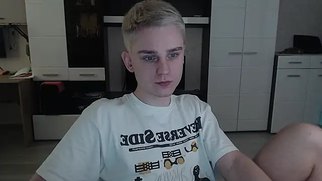 Snapshot of angryzan chatting on February 2025 07:43:01 AM angryzan online show from February 2025 07:43:01 AM