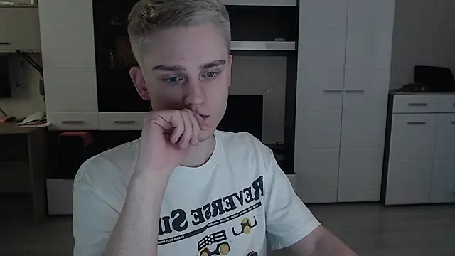 Snapshot of angryzan chatting on February 2025 10:49:02 AM angryzan online show from February 2025 10:49:02 AM