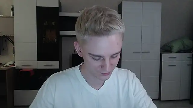 Snapshot of angryzan chatting on February 2025 07:34:02 AM angryzan online show from February 2025 07:34:02 AM