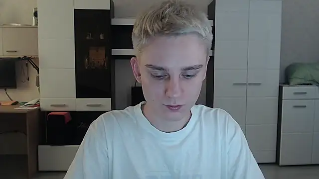 Snapshot of angryzan chatting on February 2025 06:07:01 AM angryzan online show from February 2025 06:07:01 AM