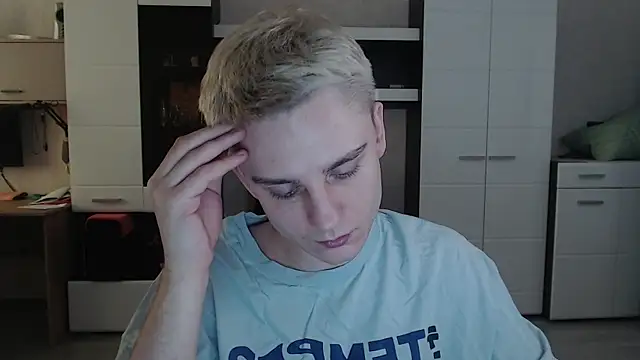 Snapshot of angryzan chatting on February 2025 07:37:02 AM angryzan online show from February 2025 07:37:02 AM