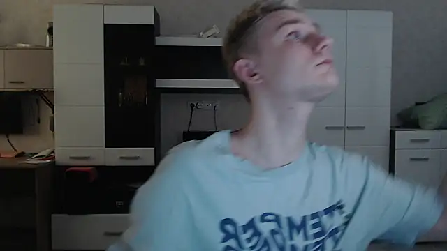 Snapshot of angryzan chatting on February 2025 10:41:01 AM angryzan online show from February 2025 10:41:01 AM