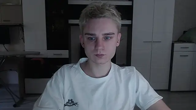 Snapshot of angryzan chatting on March 2025 04:41:02 AM angryzan online show from March 2025 04:41:02 AM