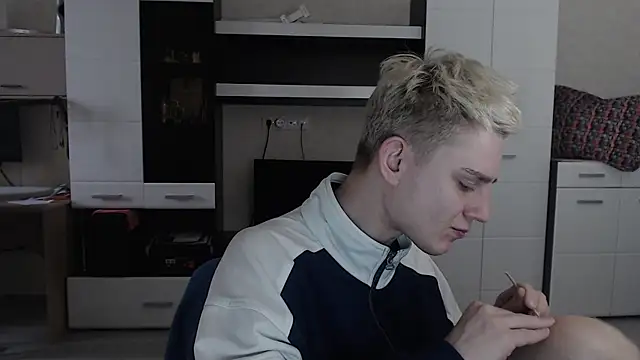 Snapshot of angryzan chatting on March 2025 06:29:01 AM angryzan online show from March 2025 06:29:01 AM