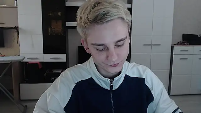 Snapshot of angryzan chatting on March 2025 10:25:02 AM angryzan online show from March 2025 10:25:02 AM