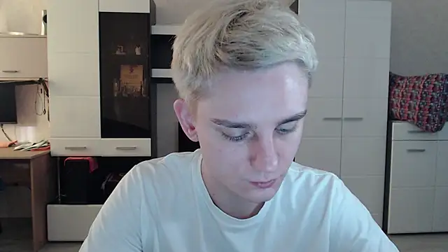 Snapshot of angryzan chatting on March 2025 03:55:02 AM angryzan online show from March 2025 03:55:02 AM