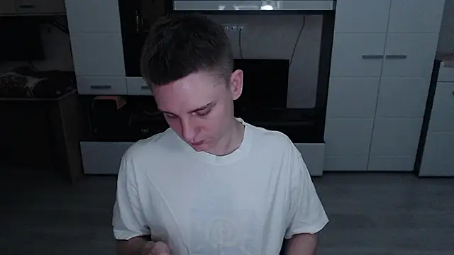 Snapshot of angryzan chatting on October 2025 04:15:01 AM angryzan online show from October 2025 04:15:01 AM