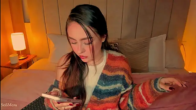 Snapshot of SofiMeza chatting on January 2025 12:06:02 AM SofiMeza online show from January 2025 12:06:02 AM
