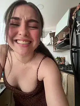 Snapshot of SofiMeza chatting on January 2025 05:37:01 PM SofiMeza online show from January 2025 05:37:01 PM