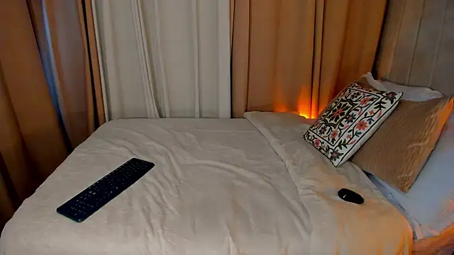 Snapshot of SofiMeza chatting on February 2025 05:23:02 PM SofiMeza online show from February 2025 05:23:02 PM
