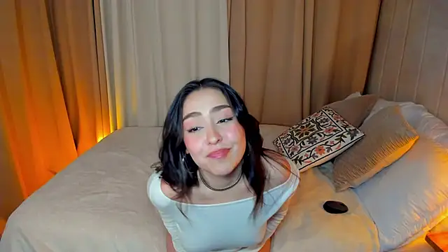 Snapshot of SofiMeza chatting on February 2025 05:52:02 PM SofiMeza online show from February 2025 05:52:02 PM