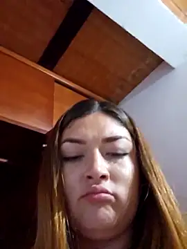 Snapshot of Sofia_Queen17 chatting on February 2025 02:04:01 AM Sofia Queen17 online show from February 2025 02:04:01 AM