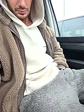 Zeefy online show from December 2025 07:36:01 AM