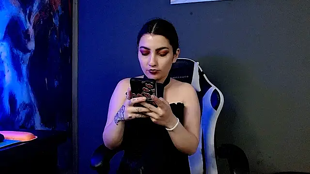 sophy rock online show from February 2025 07:48:02 PM