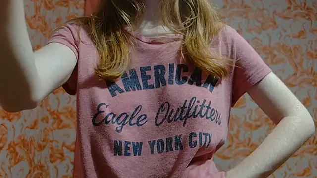 strawberrysmoothie online show from December 2024 04:37:02 AM