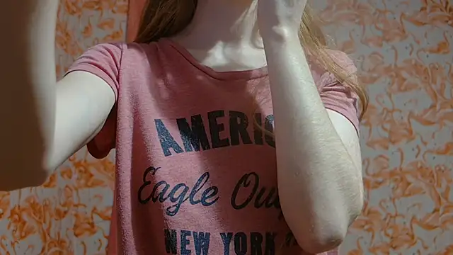 strawberrysmoothie online show from December 2024 10:02:02 PM