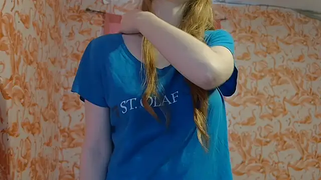 strawberrysmoothie online show from October 2025 07:35:02 PM