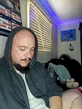 Snapshot of Spunonymous chatting on January 2025 04:18:01 PM Spunonymous online show from January 2025 04:18:01 PM