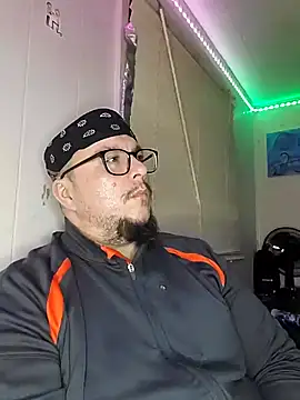 Snapshot of Spunonymous chatting on February 2025 02:14:01 AM Spunonymous online show from February 2025 02:14:01 AM
