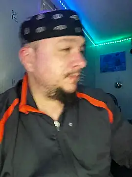 Snapshot of Spunonymous chatting on February 2025 12:14:02 PM Spunonymous online show from February 2025 12:14:02 PM
