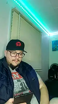 Snapshot of Spunonymous chatting on March 2025 04:07:02 AM Spunonymous online show from March 2025 04:07:02 AM
