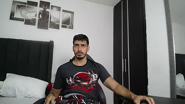 Snapshot of muscle_ares chatting on February 2025 01:35:02 PM muscle ares online show from February 2025 01:35:02 PM