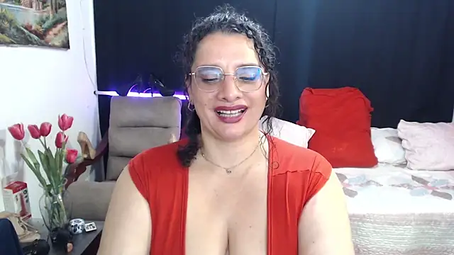 Aleja Gonzales online show from April 2026 12:47:02 PM