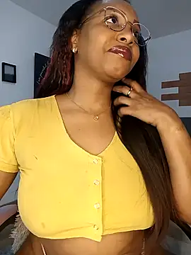 Snapshot of kitty__blackgl chatting on February 2025 11:23:01 AM kitty blackgl online show from February 2025 11:23:01 AM