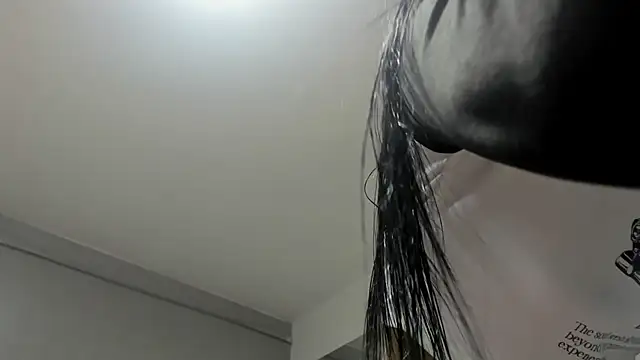 Sara Greey online show from February 2025 12:32:01 PM