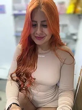 Amber Martins  online show from November 2025 11:38:01 PM