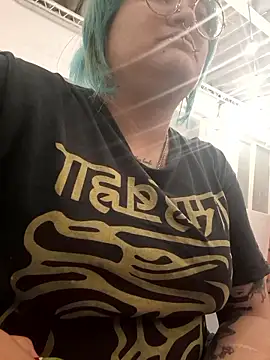 lucky-leah online show from January 2026 03:33:01 AM