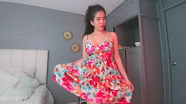 Snapshot of arteverena chatting on December 2024 12:23:01 AM arteverena online show from December 2024 12:23:01 AM