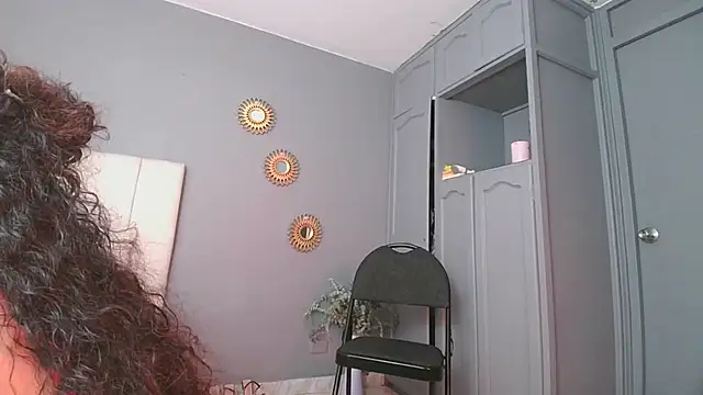 Snapshot of arteverena chatting on December 2024 11:34:01 PM arteverena online show from December 2024 11:34:01 PM