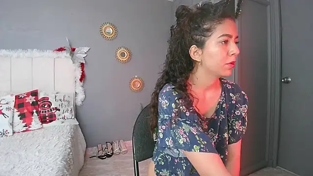 Snapshot of arteverena chatting on December 2024 05:55:01 PM arteverena online show from December 2024 05:55:01 PM