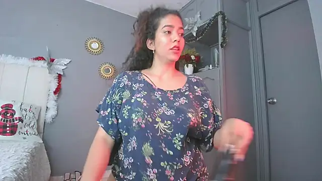 Snapshot of arteverena chatting on December 2024 03:01:02 AM arteverena online show from December 2024 03:01:02 AM