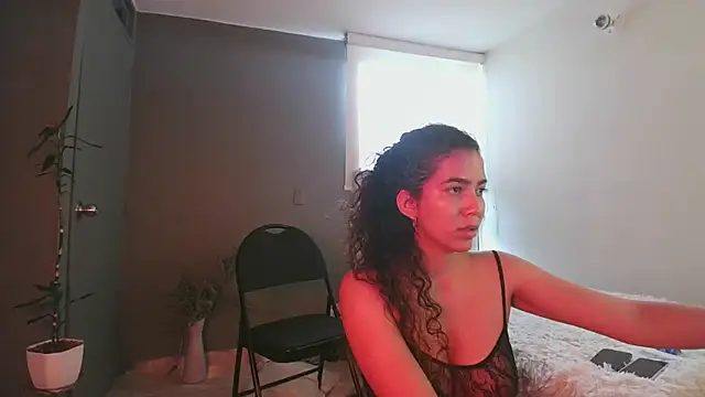 Snapshot of arteverena chatting on January 2025 09:15:02 PM arteverena online show from January 2025 09:15:02 PM