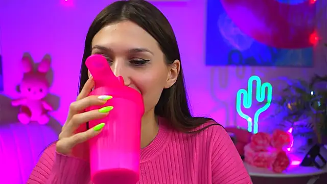 MollyPerry online show from February 2025 04:32:01 PM