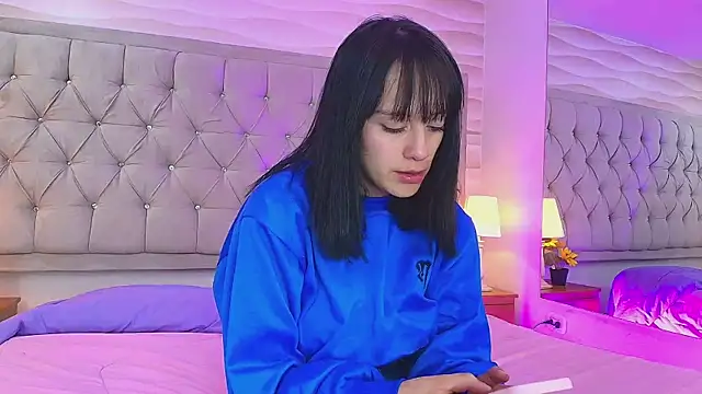 Snapshot of AlissonLopez_ chatting on March 2025 04:21:02 AM AlissonLopez  online show from March 2025 04:21:02 AM