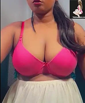 Snapshot of SLteena chatting on October 2025 03:10:02 PM SLteena online show from October 2025 03:10:02 PM