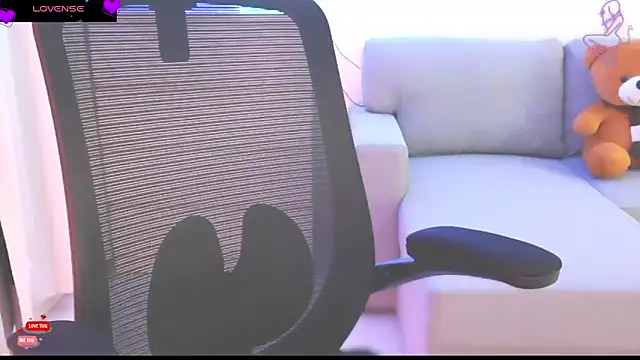 Snapshot of _Blue_Ruubyy_ chatting on February 2026 01:43:01 PM Blue Ruubyy online show from February 2026 01:43:01 PM