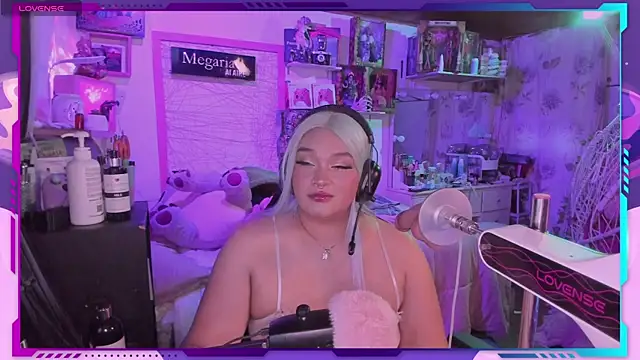 MegariaB online show from September 2025 03:39:01 AM