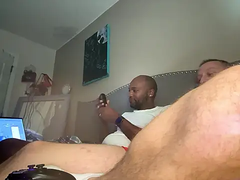 Snapshot of Romieworld chatting on December 2025 10:46:02 AM Romieworld online show from December 2025 10:46:02 AM