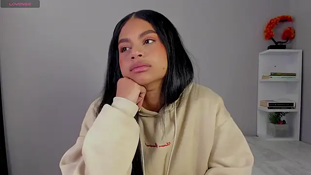 nayah   online show from November 2025 01:03:01 PM