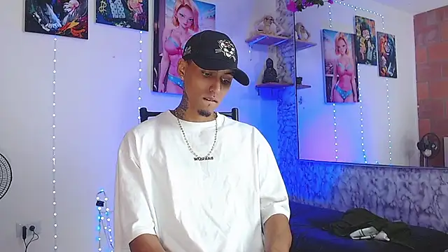 Liam lee online show from October 2025 02:29:02 PM