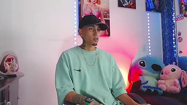 Liam lee online show from October 2025 09:19:02 PM