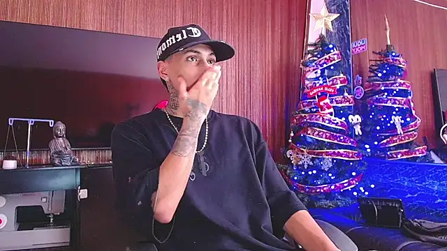 Liam lee online show from December 2025 08:02:01 PM