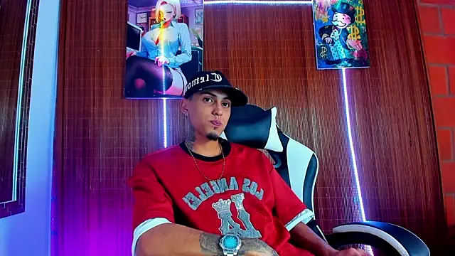 Liam lee online show from February 2026 09:05:02 PM