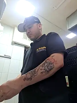 Victorjose3030 online show from October 2025 07:45:01 PM