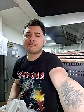 Victorjose3030 online show from October 2025 07:45:02 PM