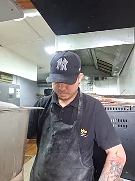 Victorjose3030 online show from October 2025 08:10:01 PM